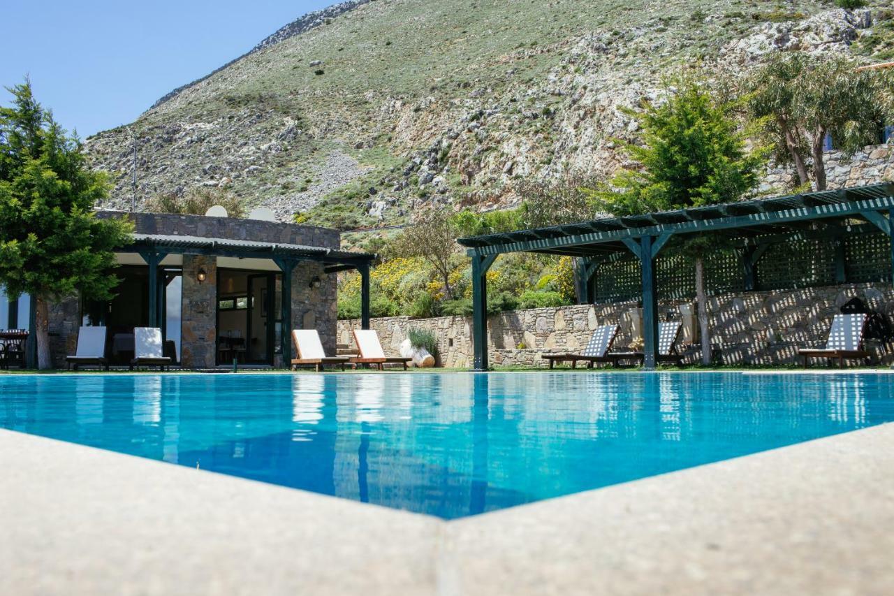 Aetovigla Guesthouse Krousonas  エクステリア 写真
