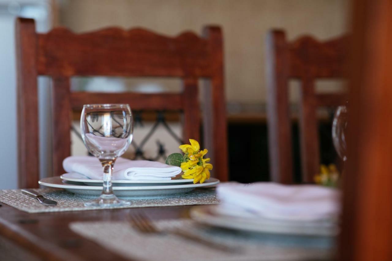 Aetovigla Guesthouse Krousonas  エクステリア 写真